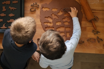 7 Tips to Make Baking Fun for Kids