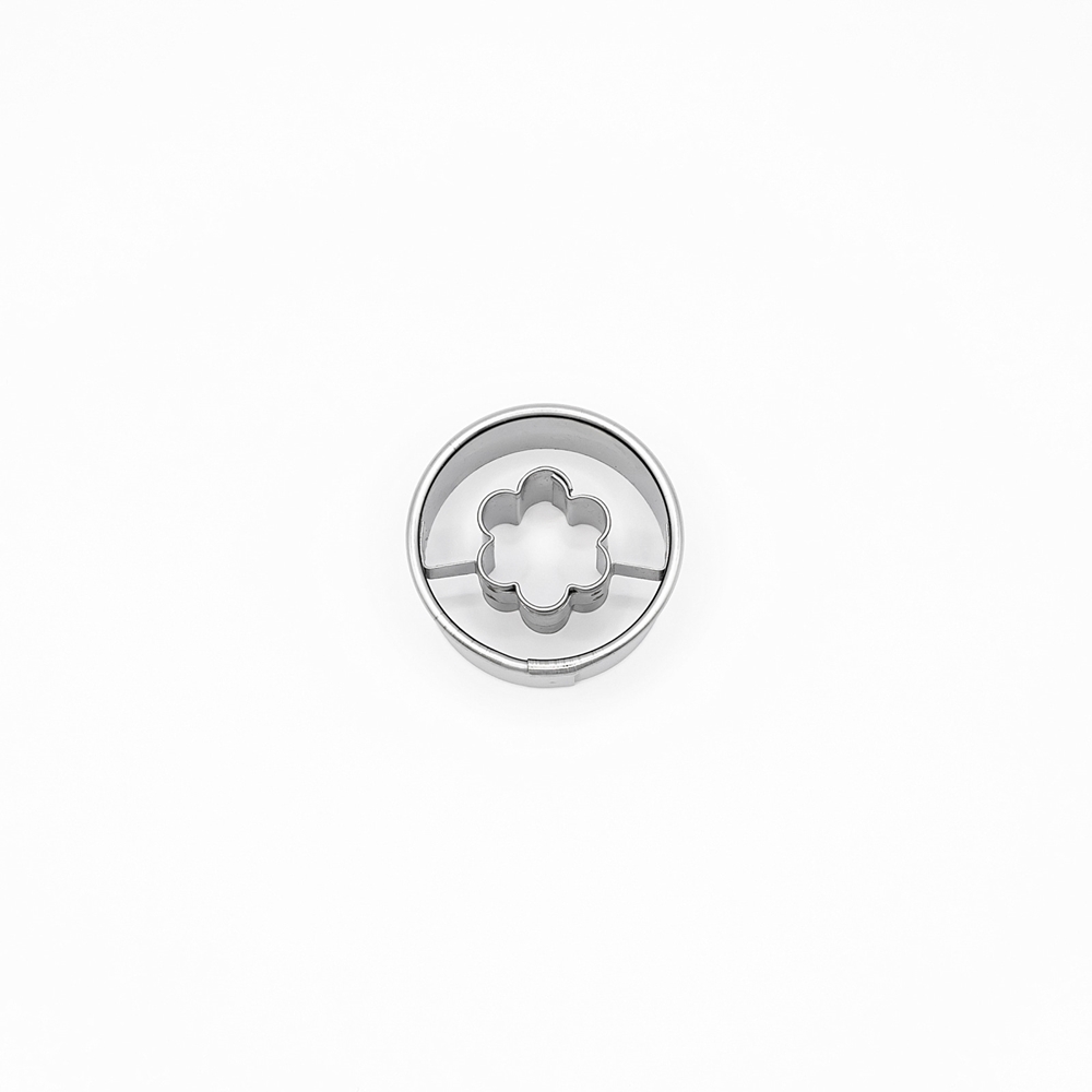 Circle / flower cut-out – small cookie cutter, stainless steel